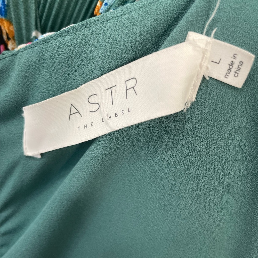 ASTR The Label Jumpsuit - Picture 4 of 16